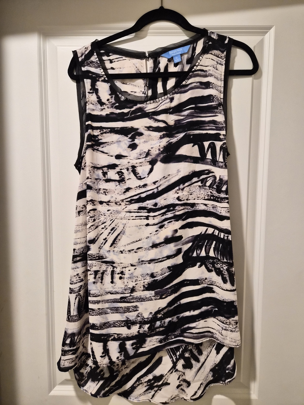 Simply Vera Vera Wang Black & White Abstract Zebra Tank